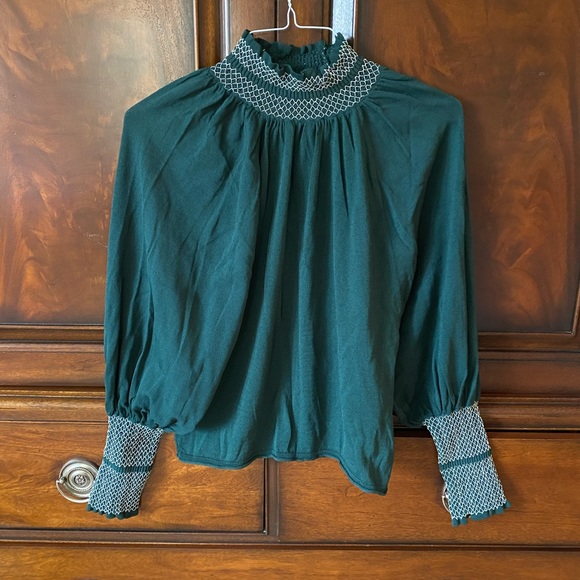 Zara, gorgeous green blouse. Beautiful detail around the collar and the sleeves. - Picture 1 of 4